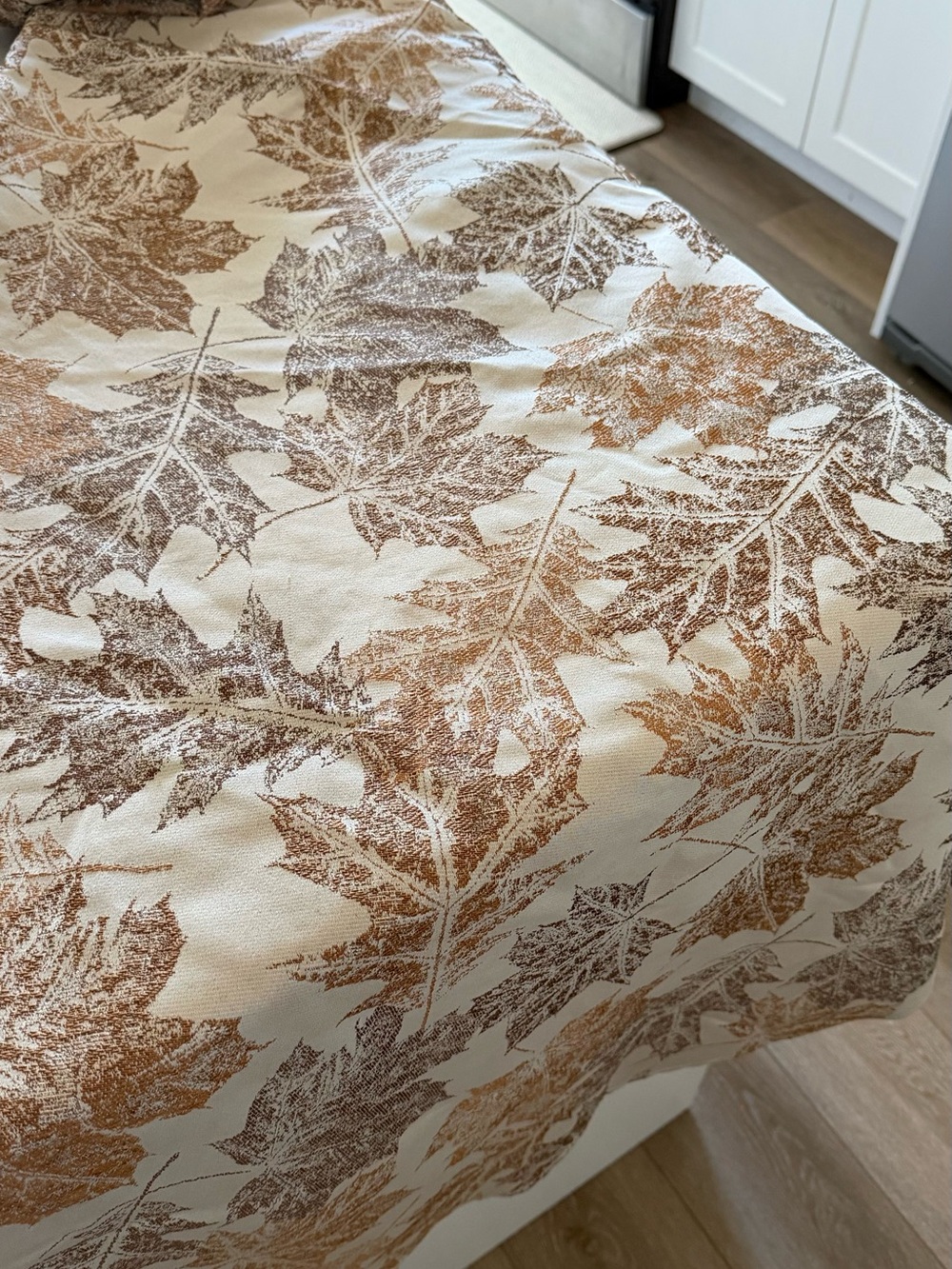 Round 60 inch Autumn Leaf Tablecloth - Cream and Brown